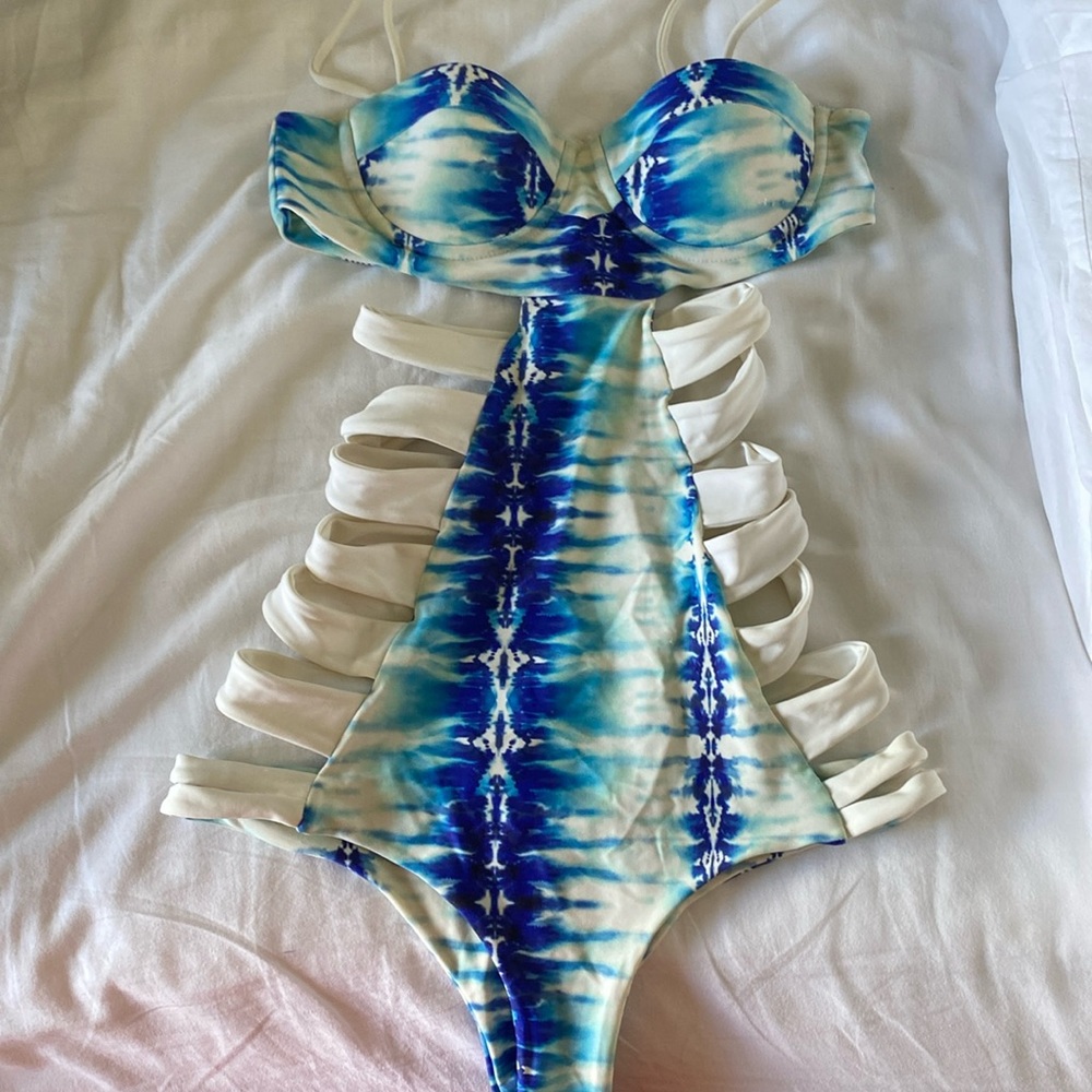 ISSADEMAR ONE PIECE